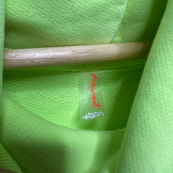 FP Movement Free People A Cut Above Buti Logo Oversized Hoodie Neon Green XL NWT - Picture 7 of 7